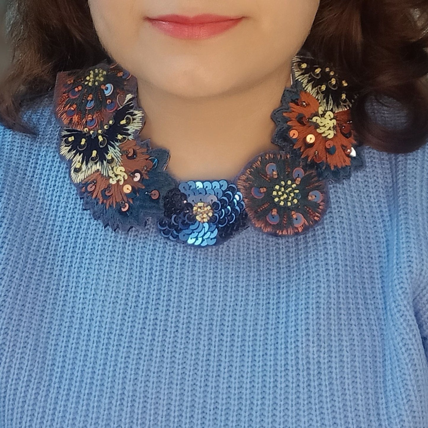 Meauiful’s Lively Floral Bib Style Necklace
