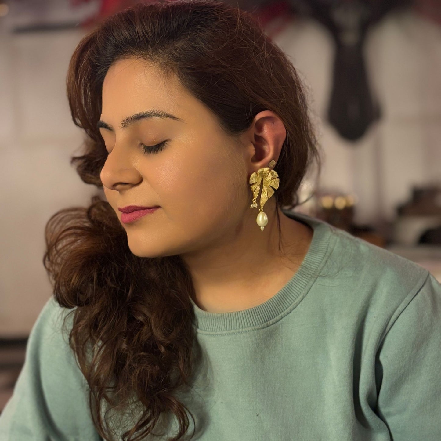 Meauiful's Leave Statement Earrings with Pearl