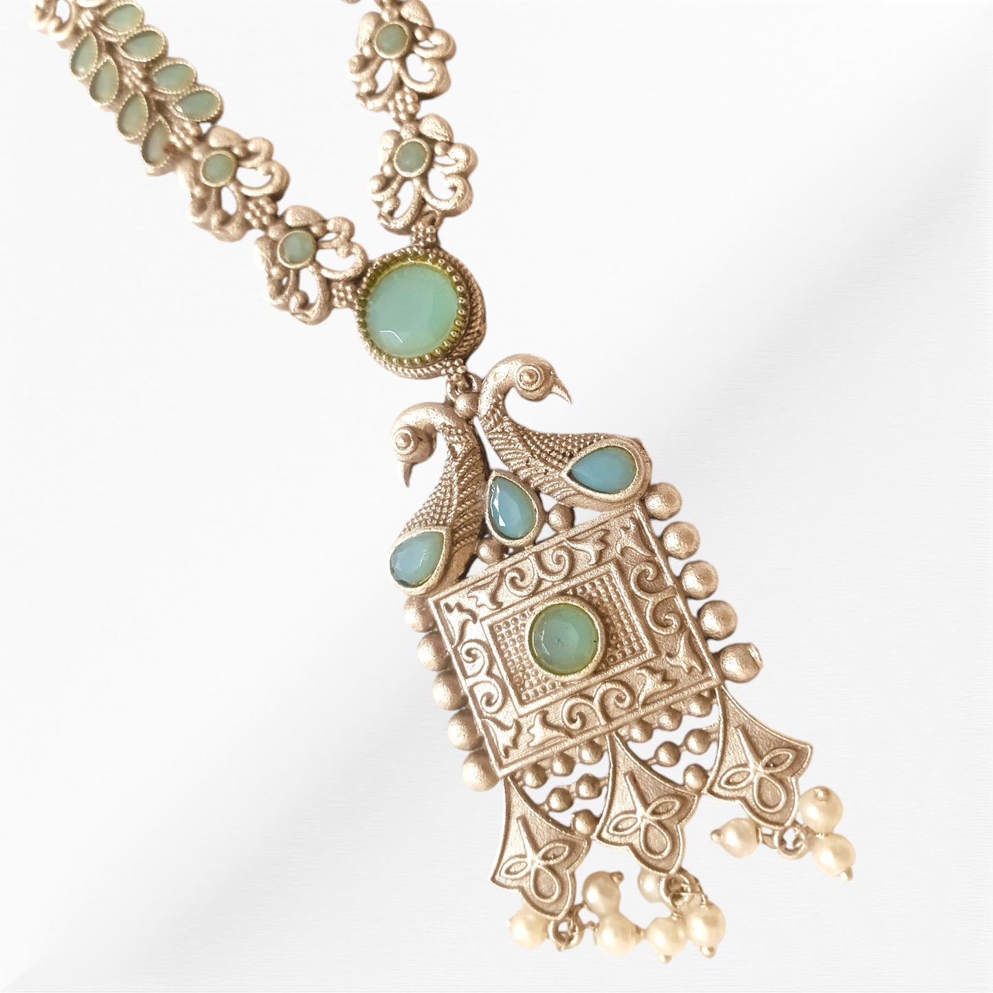 Beautiful-Oxidised-Silver-Necklace-Pendant--For-A-Bold-Look