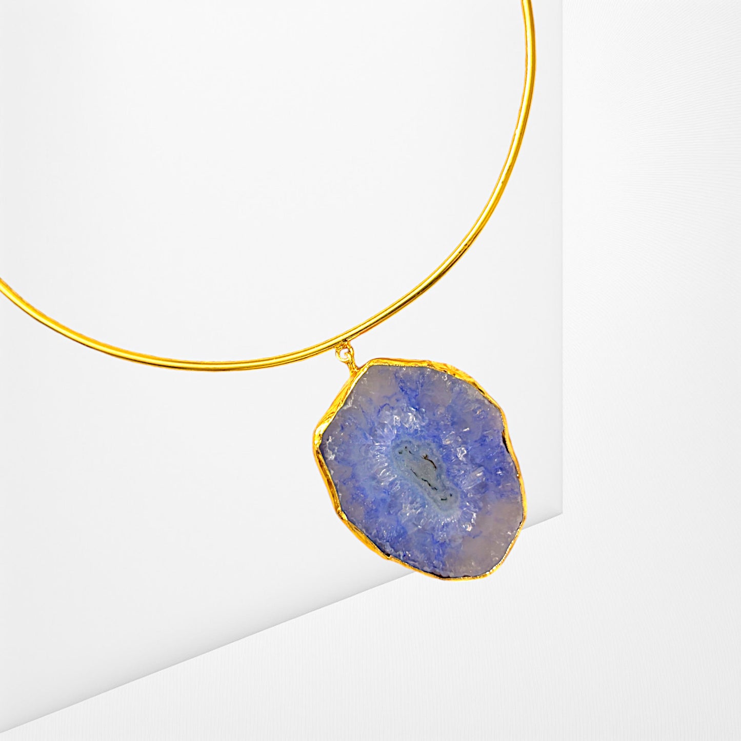 Statement-Choker-Brass-Necklace-With-Blue-Big-Stone