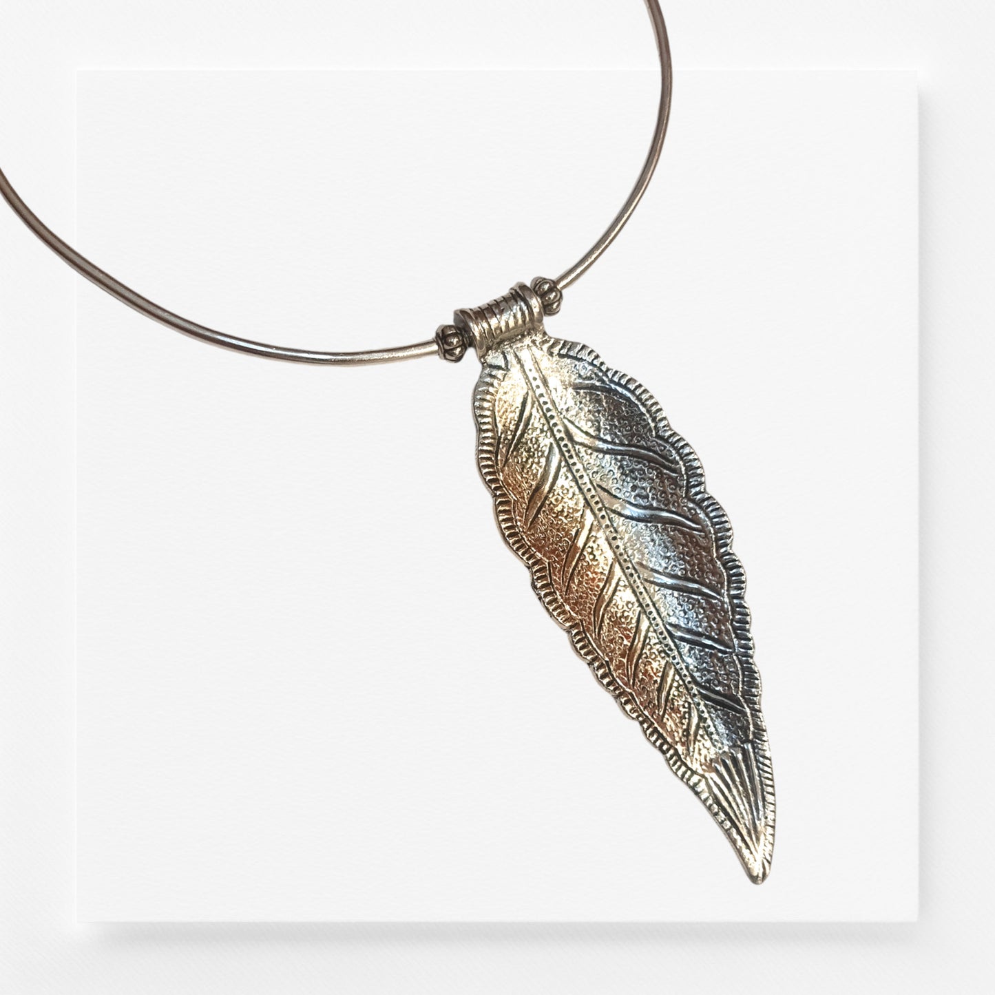 Boho-Beaded-Necklace-With-A-Leave-Pattern-Pendant
