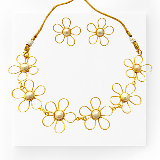 Statement-Floral-Necklace-In-Brass-In-18Kt-Plated-Polish