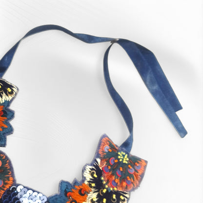 Meauiful’s Lively Floral Bib Style Necklace