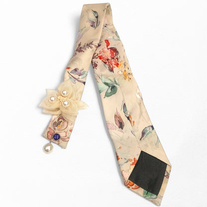 Meauiful’s Cream Exquisite Necktie Necklace