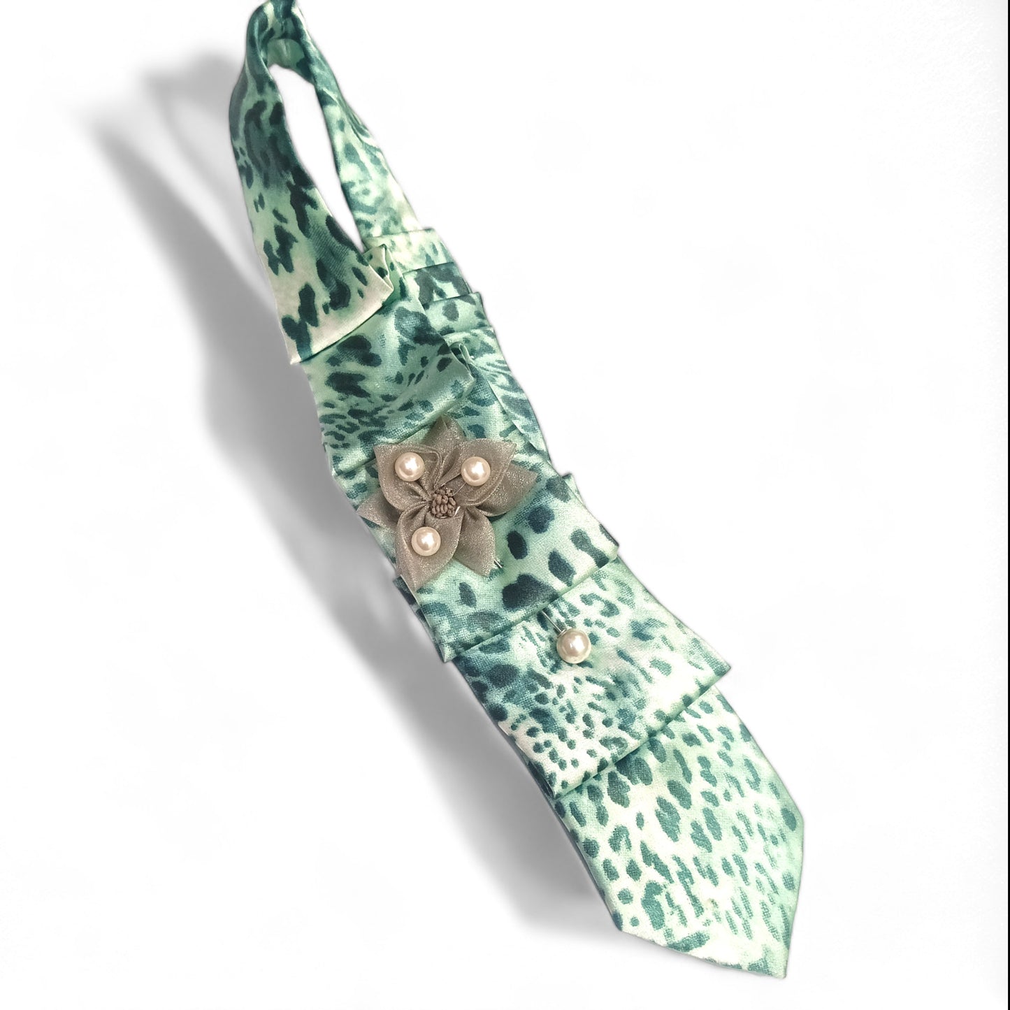 Meauiful’s Green Animal Print Necktie Necklace