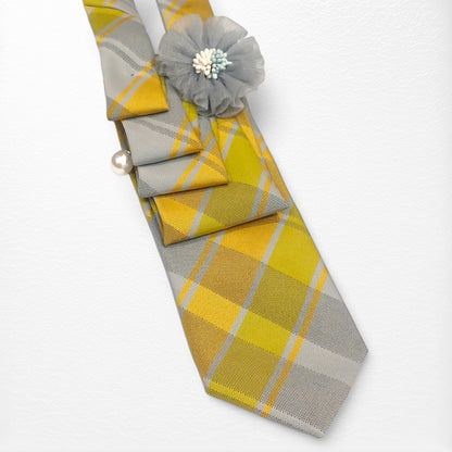 Meauiful’s Green Grey Necktie Necklace