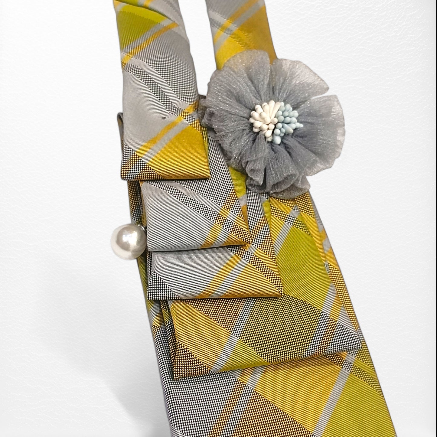 Meauiful’s Green Grey Necktie Necklace