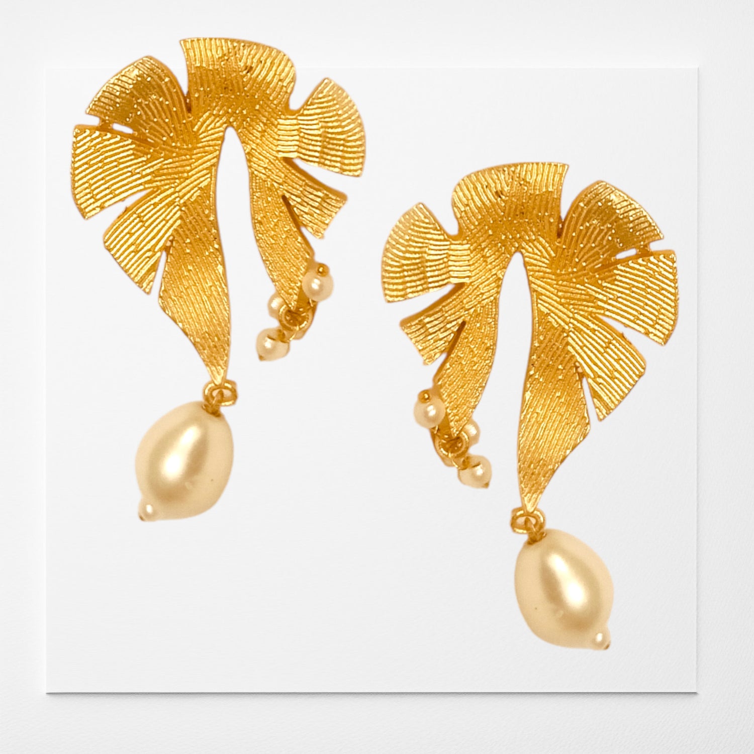 Pearl-Statement-Earrings-For-Women-For-An-Ultimate-Fashion-Look